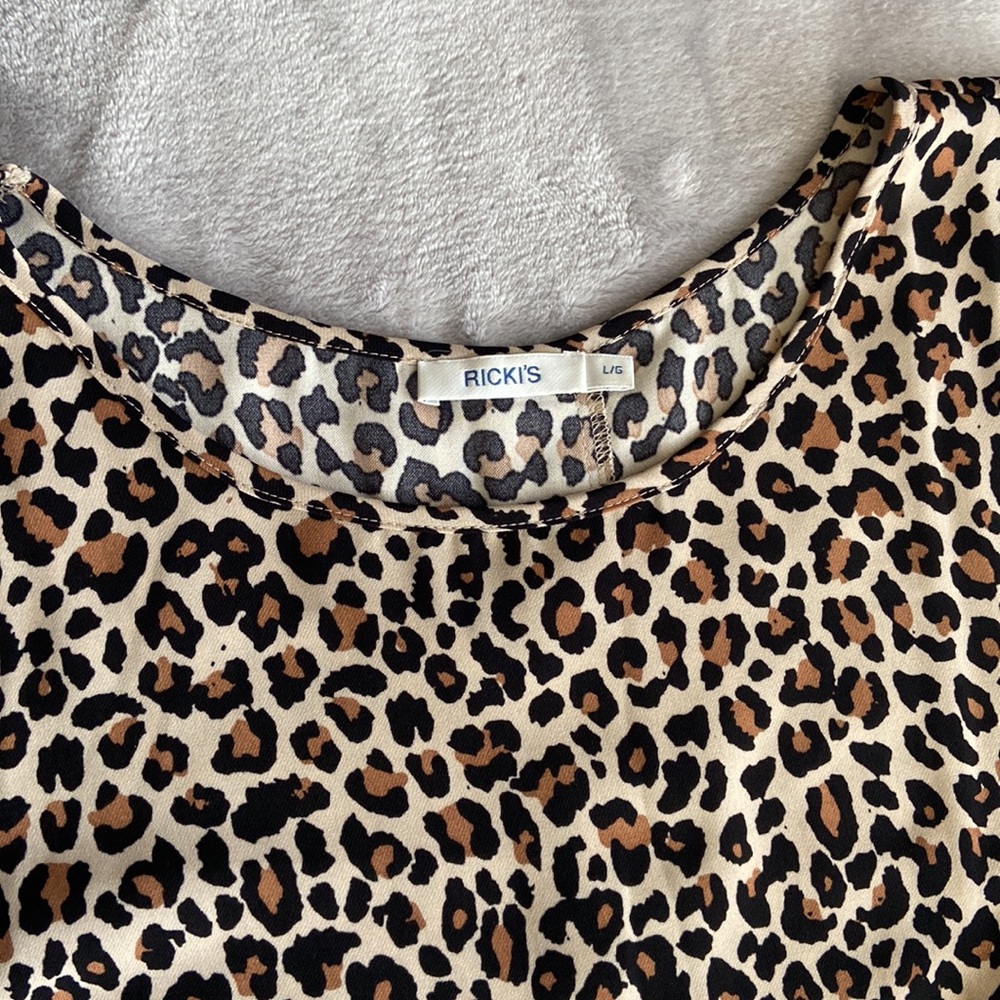 Leopard print dress top size large cuffed sleeves - Picture 3 of 6